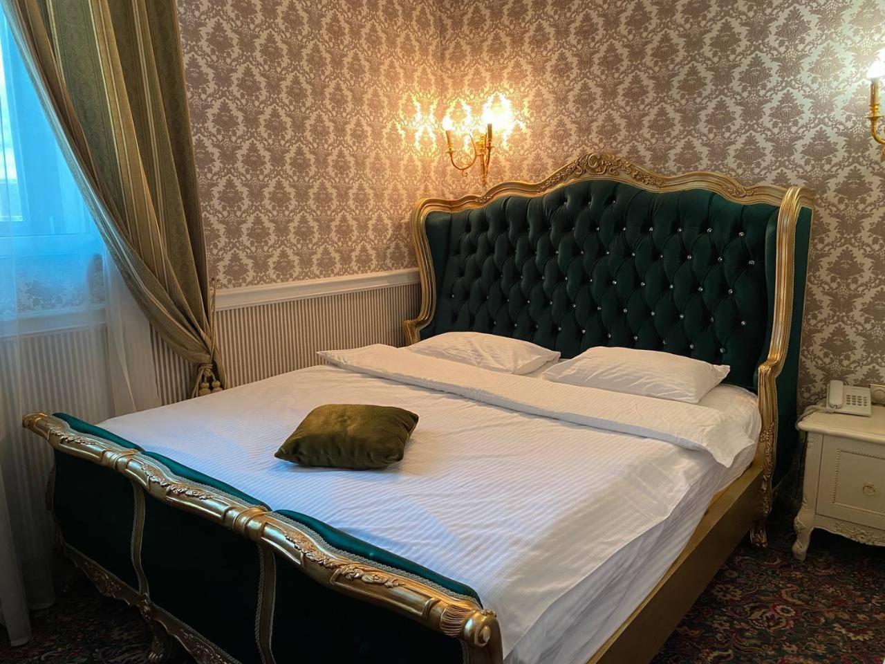 De Paris Hotel Kyiv Quarto foto